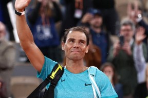 纳达尔重返赛场,重返赛场首场状态出色,切尔西观众沸腾!的简单介绍