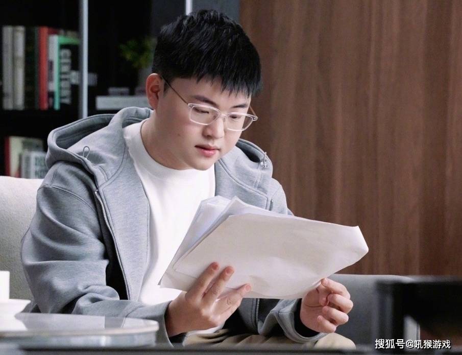 Uzi赛事官方发布回归赛场新规，MAD争议不断！
